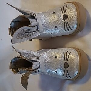 Cat & Jack* Silver Bunny Boots* Sz 5